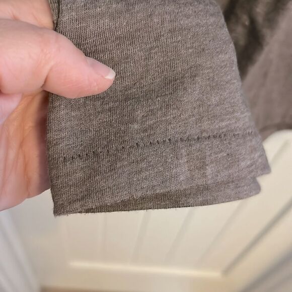 VTG Single Stitch Women’s Slim T-Shirt Montreal Quebec Canada Heather Brown XL - Picture 5 of 8